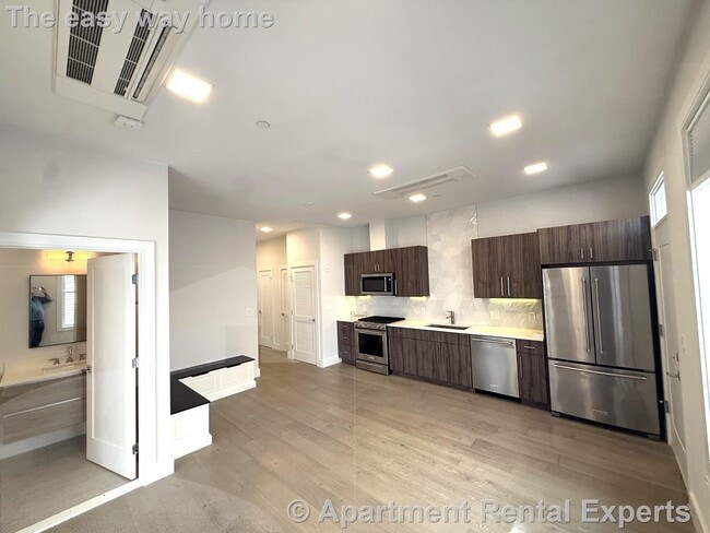 Photo - 24 Rush St Apartment