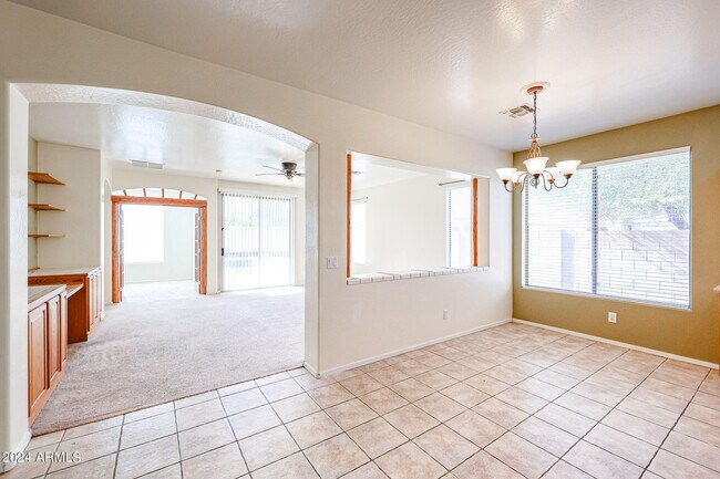 Building Photo - 11617 W La Reata Ave