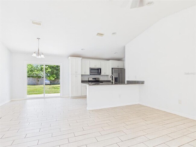 Foto del edificio - 4309 SW 143rd Ln Rd