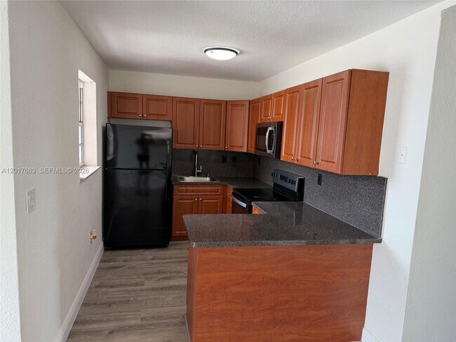Foto del edificio - 10810 SW 4th St