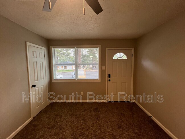 Building Photo - 2995 Waynoka Cove