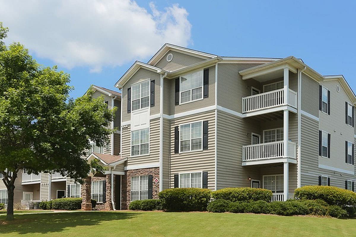 Lake St. James Apartments in Conyers, GA - Lake St. James