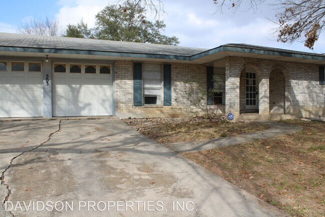 Foto del edificio - 3 br, 2 bath House - 503 Downshire Drive