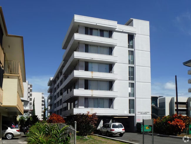 Building Photo - 1503 Liholiho St