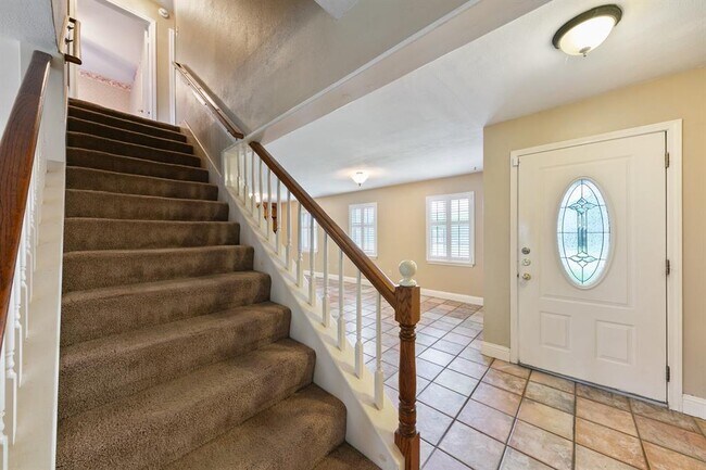 Building Photo - 5710 De Milo Dr