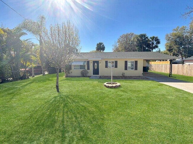 Foto del edificio - 221 S Johns St