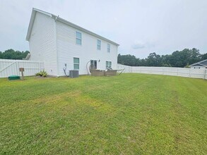Building Photo - 119 Stella Blfs Dr