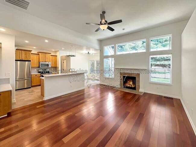 Building Photo - 650 E Whitney Ct