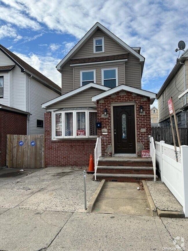 Casas de renta en Queens, NY de menos de 2,000 5 Casas