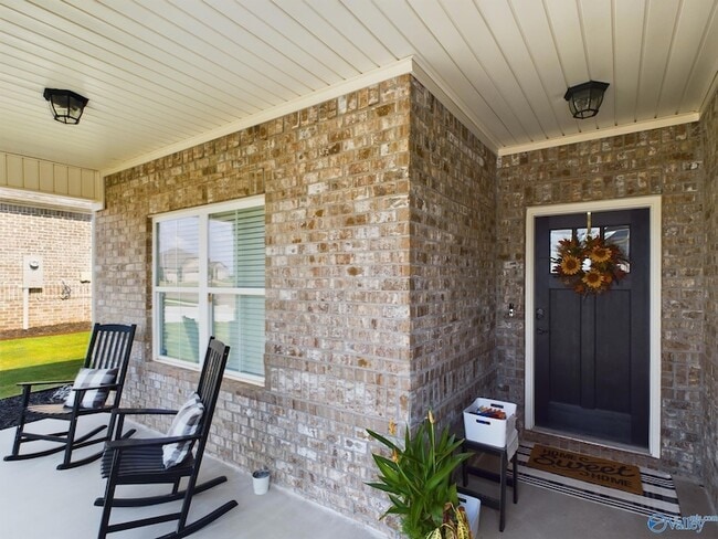 Building Photo - 105 Ginamey Cir