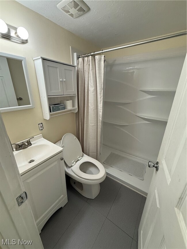 Building Photo - 368 Stewart St