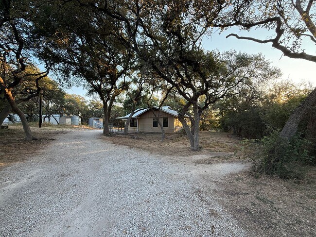 Building Photo - NEW ON MARKET