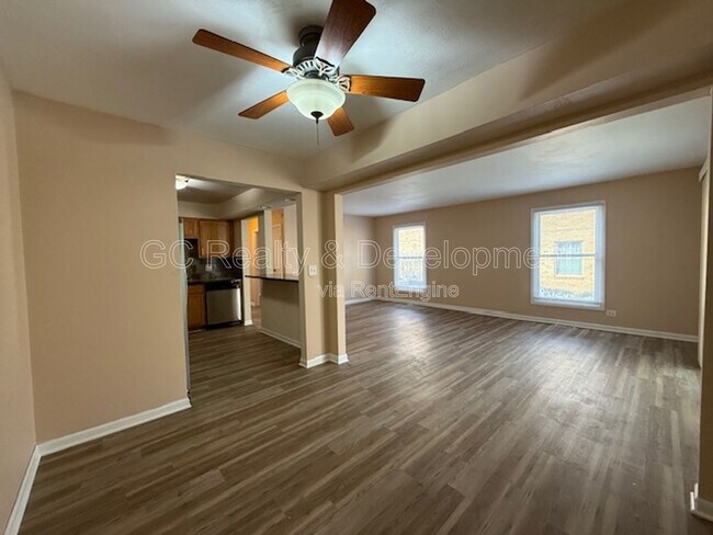 Foto del edificio - 1770 Bristol Walk