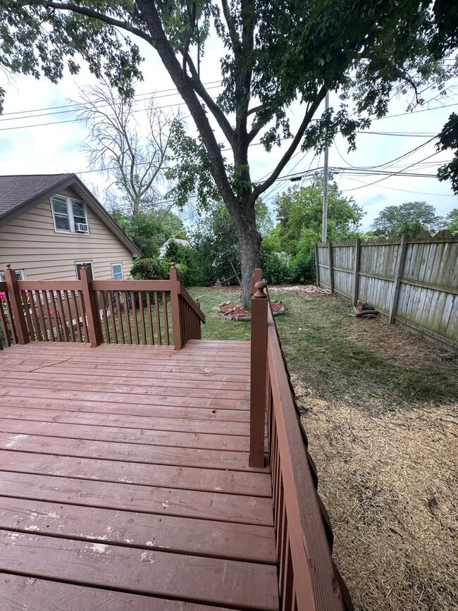 Building Photo - 3 Bedroom House in West Allis