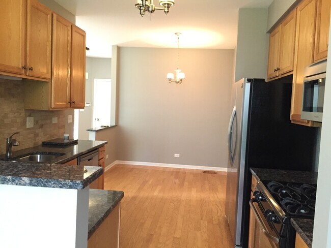 Building Photo - 2918 Kentshire Cir