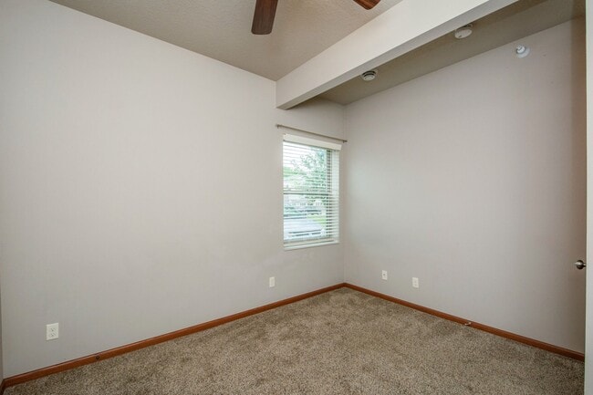 124 N Hyland #104 | Bedroom - Triangle Apartments