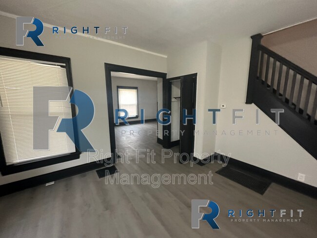 Foto del edificio - 110 Bluecrest Ave