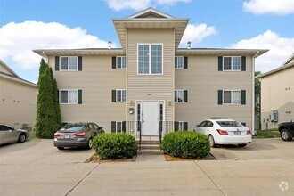 Building Photo - 780 Magnolia Ln
