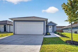 Building Photo - 3015 Serenity Ln