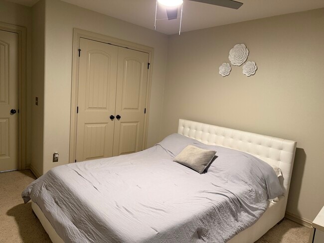 Building Photo - 304 E Fargo St