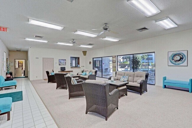Building Photo - 3636 Whitehall Dr
