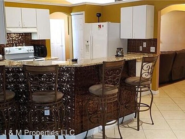 Foto del edificio - 3 br, 2 bath House - 2469 Academy Ave