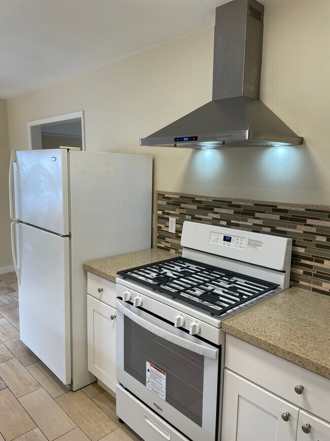 Building Photo - 625 Elbrook Dr