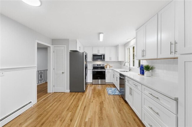Foto del edificio - 38 Juniper Ln