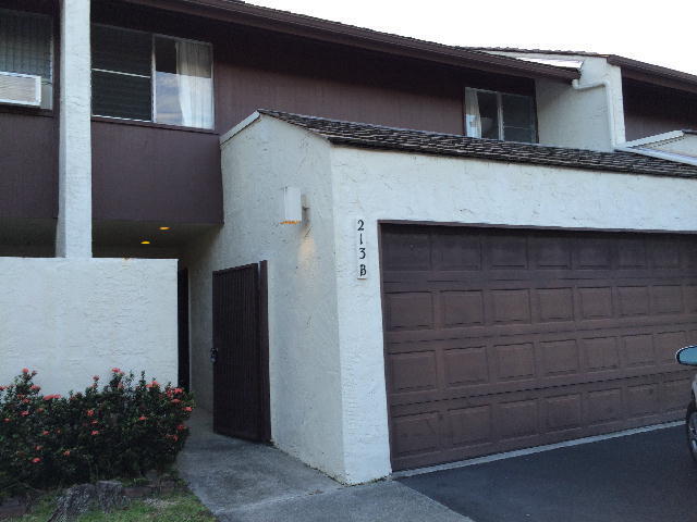 Primary Photo - HOKULOA 3/2.5/2 W/D, enclosed yard, pool