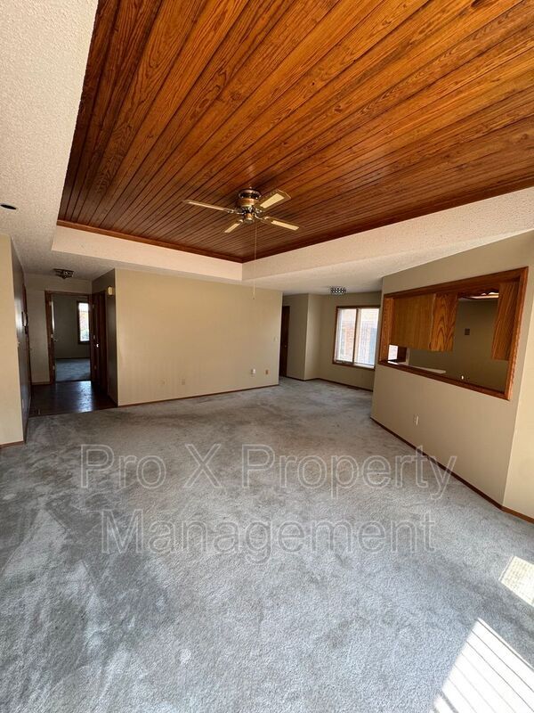 Foto principal - 510 E Elm St