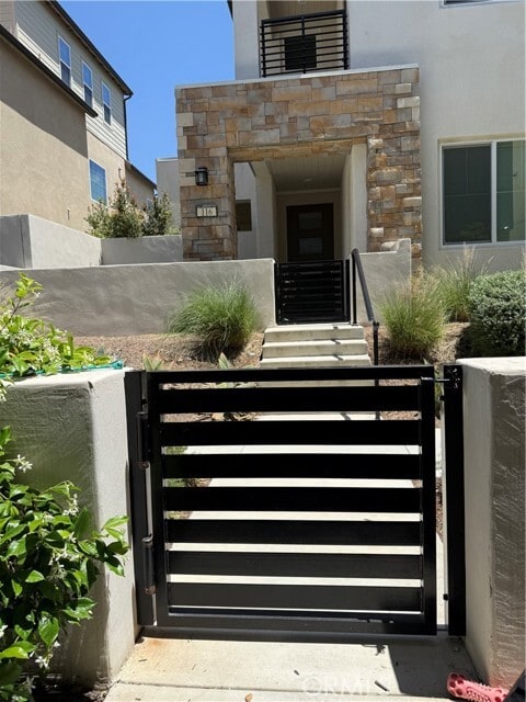 Building Photo - 110 Source