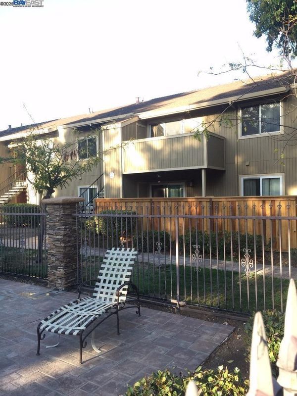 Foto del edificio - 37315 Sequoia Rd