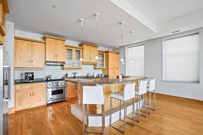 Foto del edificio - 1313 N Franklin Pl