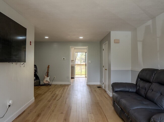 Foto del edificio - 2 Sterling Ln
