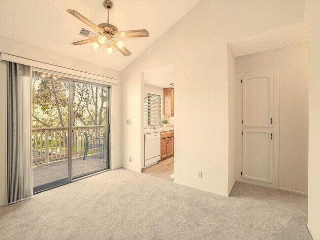 Foto del edificio - 3428 Smoketree Commons Dr
