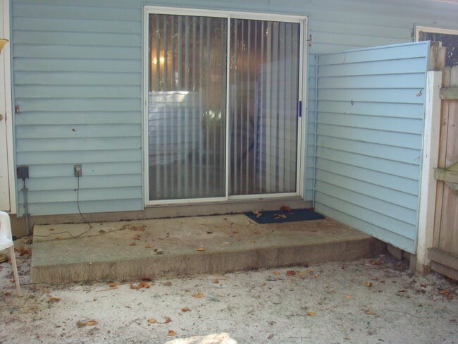 Building Photo - 2406 Bemiss Rd