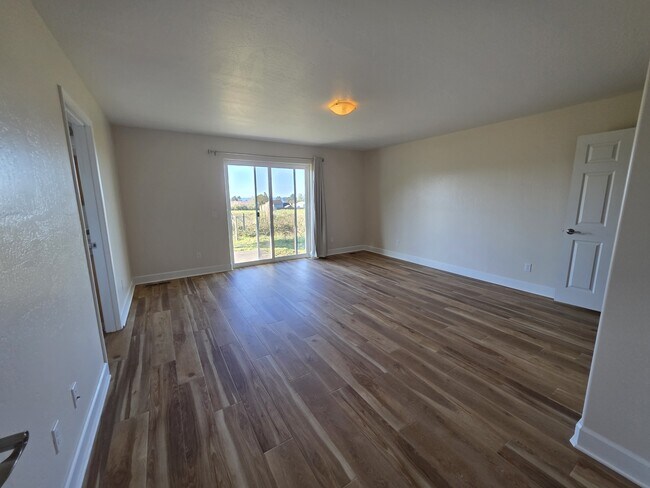 Foto del edificio - 15840 Pedrioli Dr