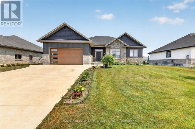 Photo du bâtiment - 11 McTavish Cres