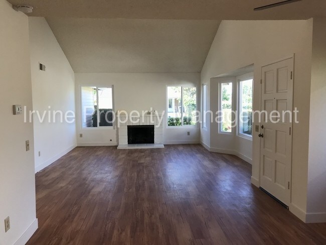 Building Photo - 26655 Rio Hondo Cir