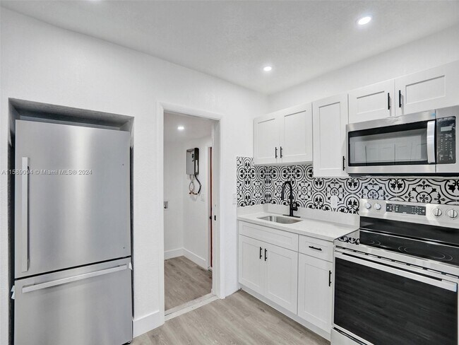 Foto del edificio - 905 SW 22nd St