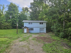 Building Photo - 731 Maxanna Dr