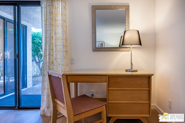 Foto del edificio - 2094 Normandy Ct