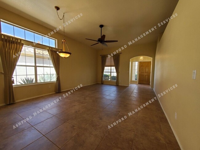 Building Photo - COYOTE LAKES BEAUTIFUL VIEW OF GOLF COURSE/NOT AGE RESTRICTED**NO TENANT FEES