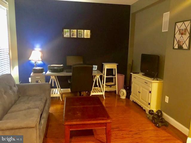 Building Photo - 15826 Mackenzie Manor Dr