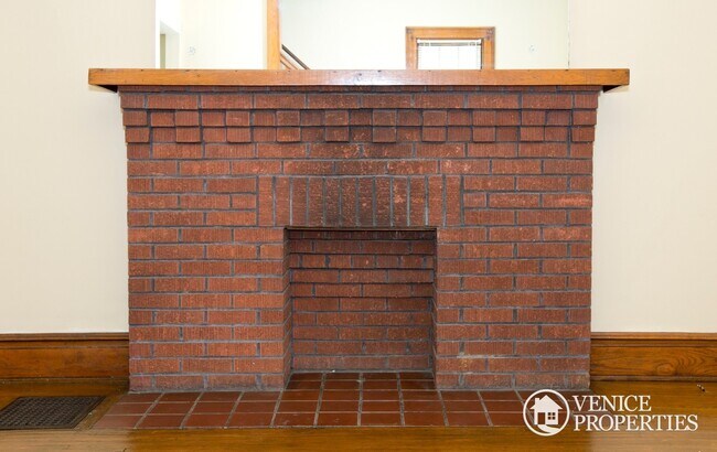 Foto del edificio - 103 W Norwich Ave