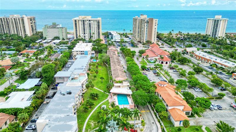 Foto principal - 1967 S Ocean Blvd