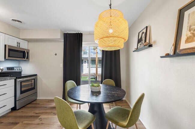 Foto del edificio - 3307 N 66th Pl