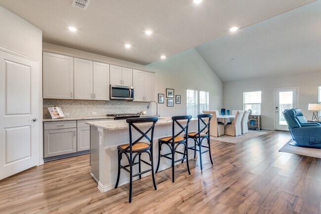 Foto del edificio - 3409 Kingsgarden Rd