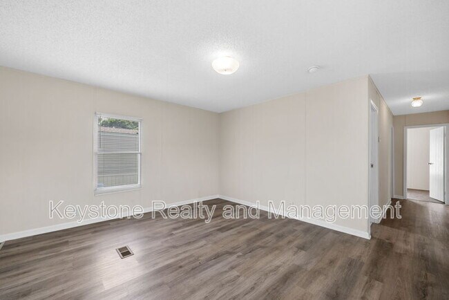 Foto del edificio - 812 Monroe Ln