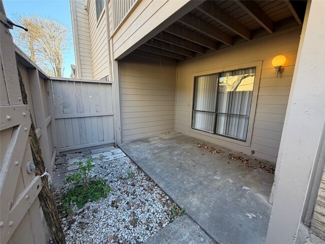 Foto del edificio - 9461 Pagewood Ln